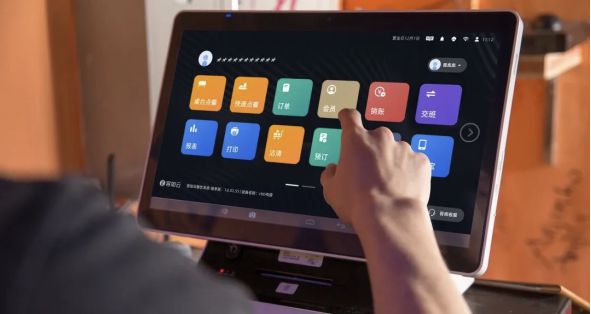 国庆餐饮消费火热客如云赋能数智化餐饮加盟商家繁荣活跃(图2)