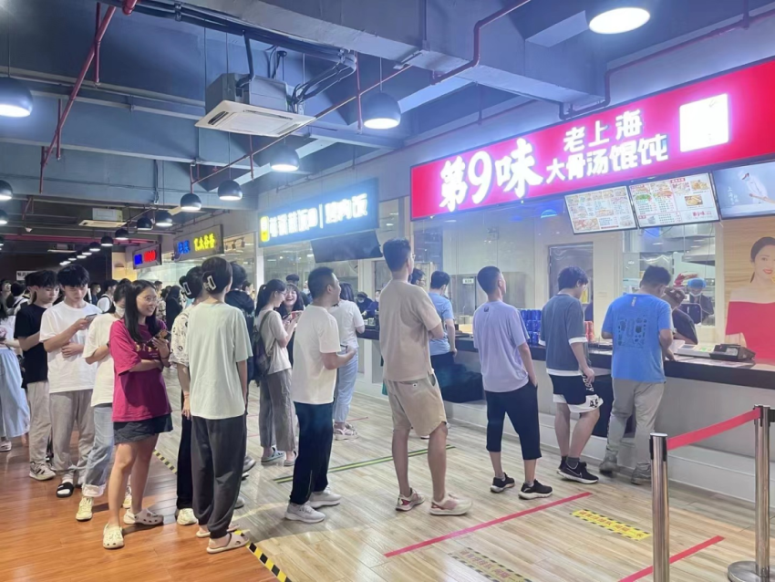 400万小吃快餐店何以撑起餐饮业半边天？(图2)