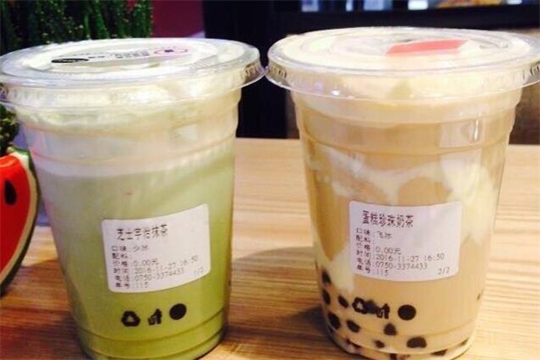 单杯价格从30降到4块 2025年或出现大面积茶饮闭店潮(图1)